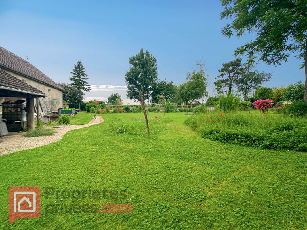 MONTIGNY-LA-RESLE Maison Montigny La Resle 7 pièce(s) 204 m2 11