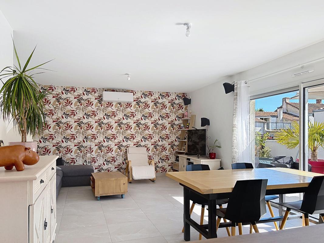 SAINT-JEAN-DE-LIVERSAY Maison de plain-pied de 2023 -107 m2 - 4 chambres - Jardin paysagé - Classe énergie A - Garage 15