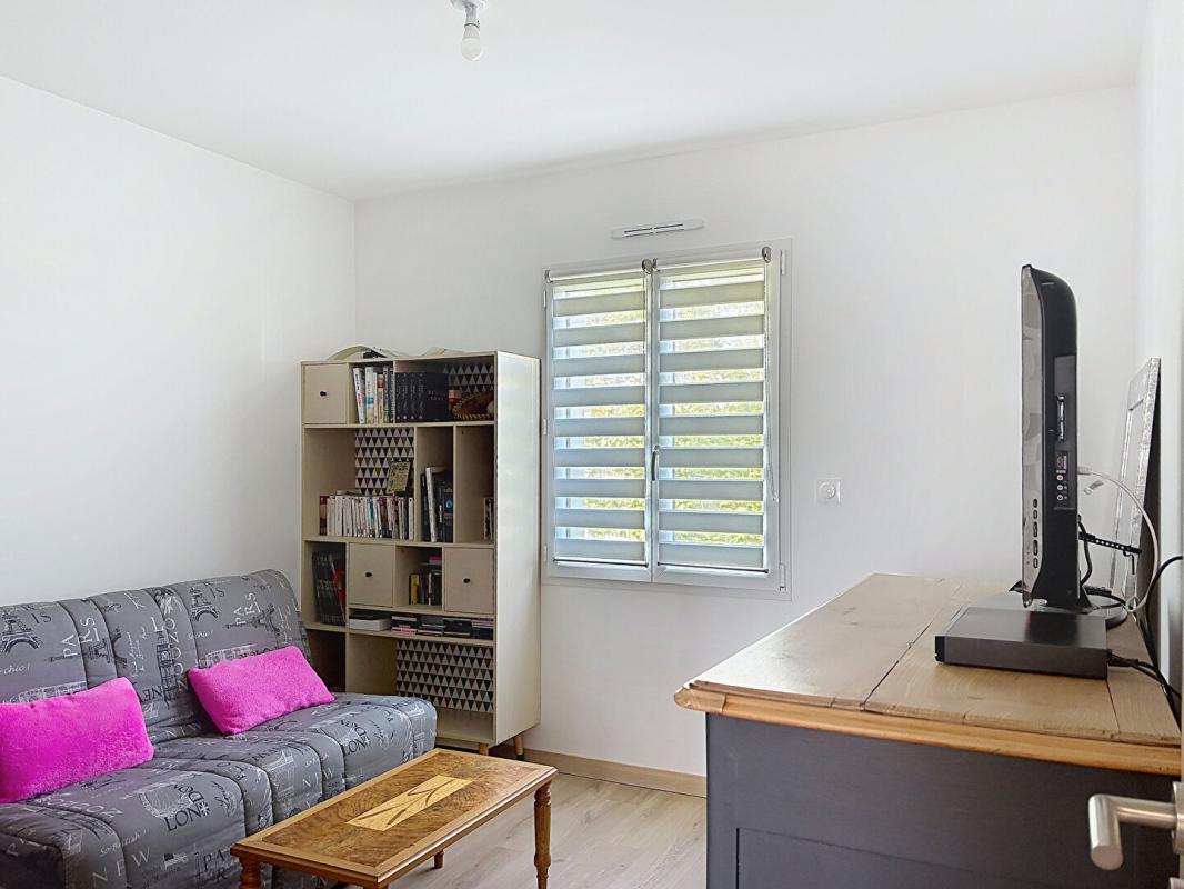 SAINT-JEAN-DE-LIVERSAY Maison de plain-pied de 2023 -107 m2 - 4 chambres - Jardin paysagé - Classe énergie A - Garage 5