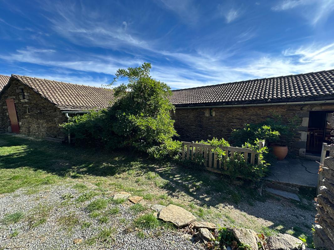 SAINT-ANDRE-LACHAMP Maison Saint Andre Lachamp 16 pièce(s) 300 m2 3