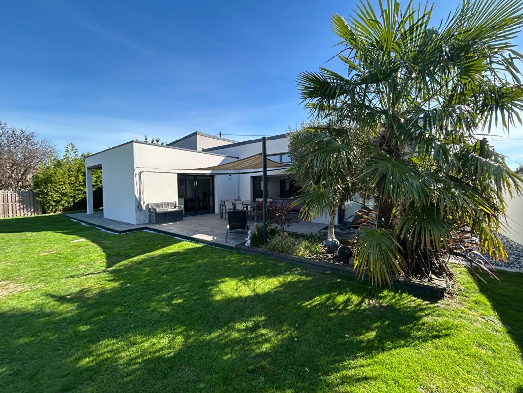 DIVATTE-SUR-LOIRE Maison La Chapelle Basse Mer 7 pièce(s) 190 m2 12