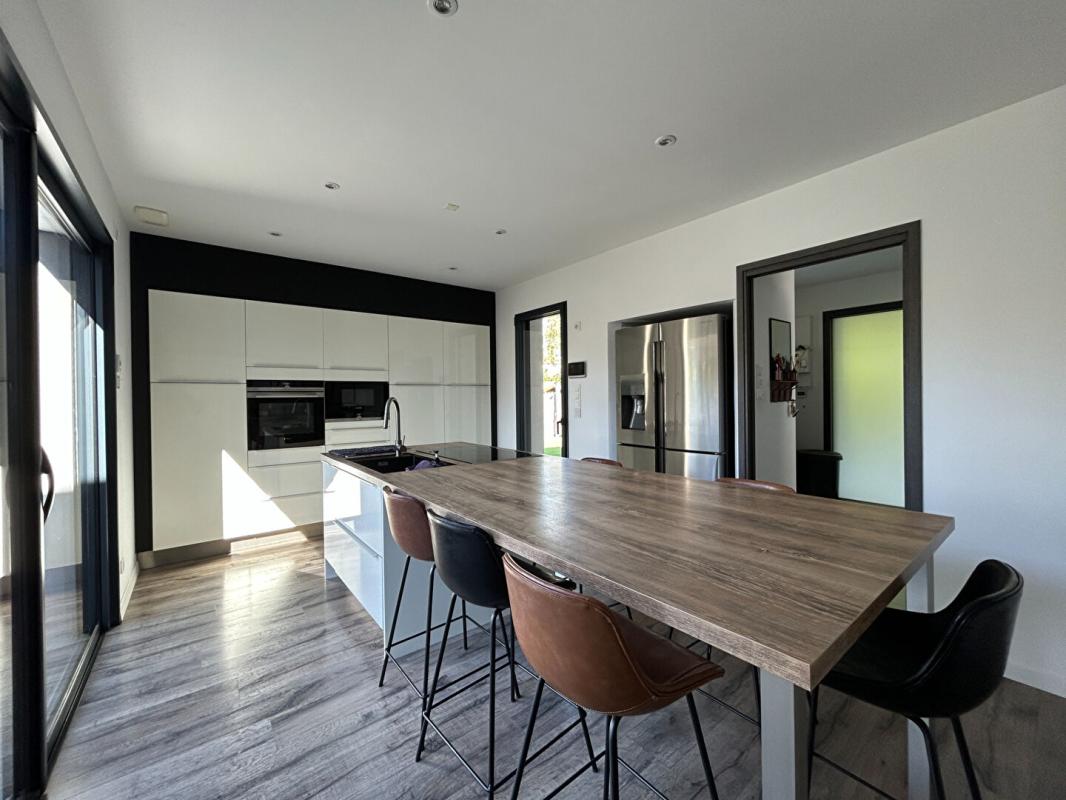 DIVATTE-SUR-LOIRE Maison La Chapelle Basse Mer 7 pièce(s) 190 m2 4