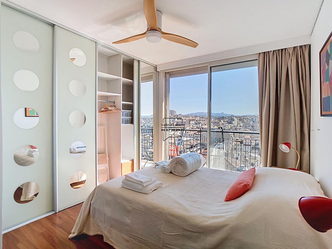 MARSEILLE-1ER-ARRONDISSEMENT Marseille (13001) - BOURSE - VIEUX PORT - T4/5 - location meublée  - 91 m2 - Vue Panoramique et balcons 10