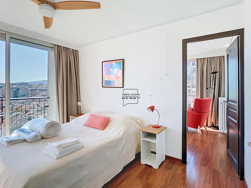 MARSEILLE-1ER-ARRONDISSEMENT Marseille (13001) - BOURSE - VIEUX PORT - T4/5 - location meublée  - 91 m2 - Vue Panoramique et balcons 11