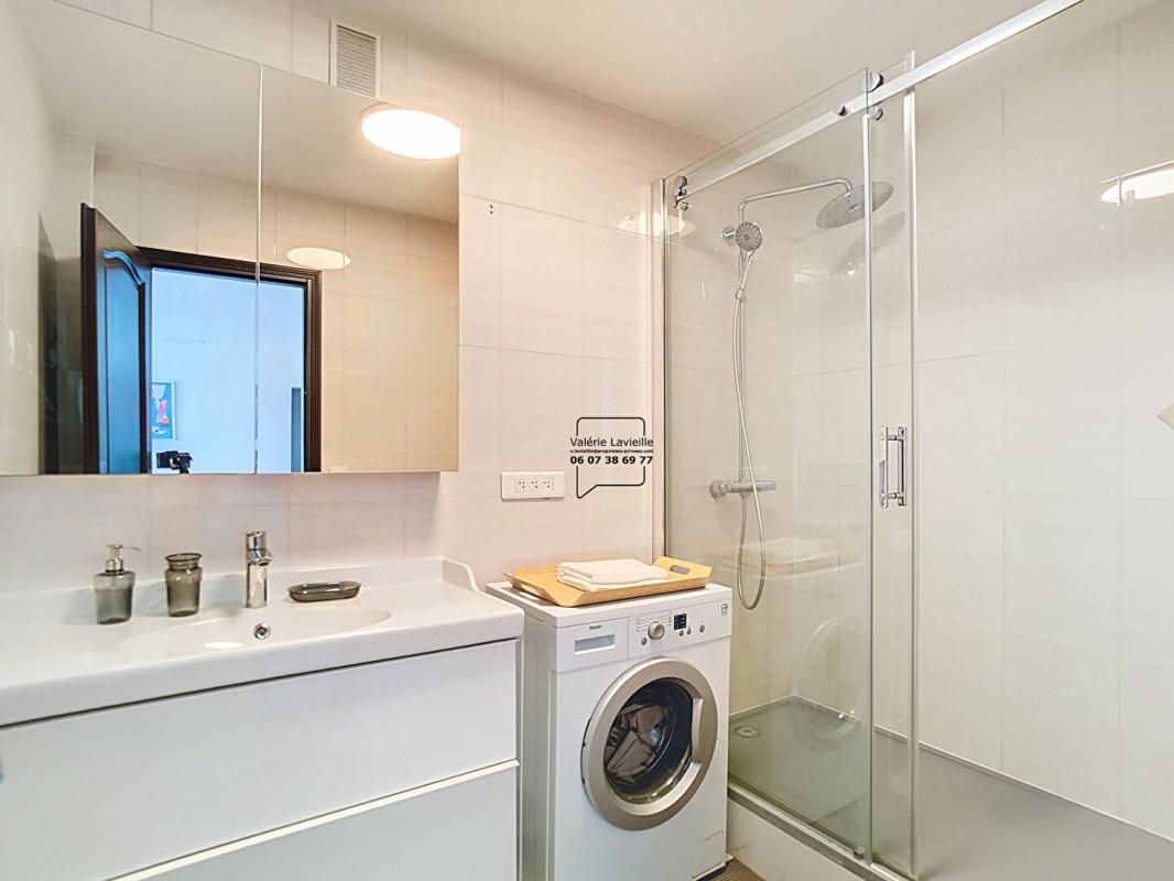 MARSEILLE-1ER-ARRONDISSEMENT Marseille (13001) - BOURSE - VIEUX PORT - T4/5 - location meublée  - 91 m2 - Vue Panoramique et balcons 16