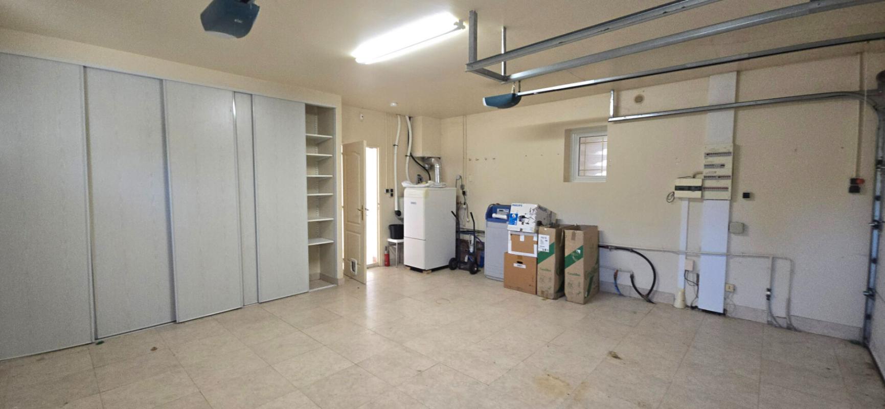 MARSAC-SUR-L'ISLE Maison individuelle de standing, avec piscine et double garage 13