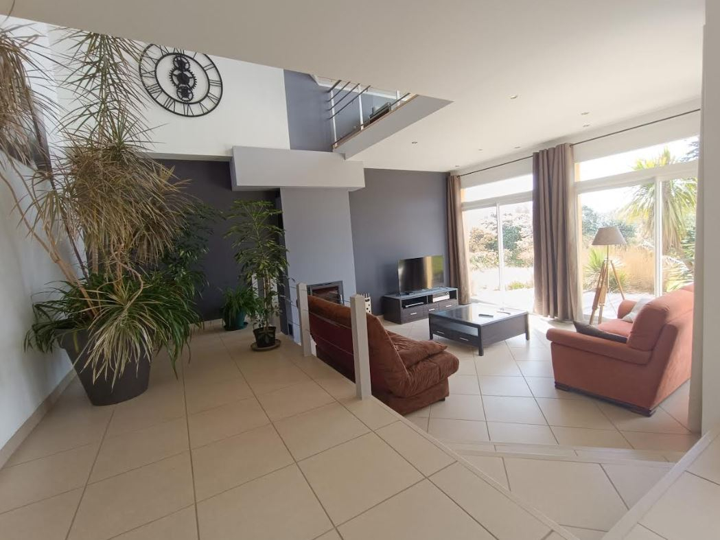 CORAY 29370 Coray maison lumineuse et moderne, 4 chambres, grand salon séjour 23 mn de Quimper 2