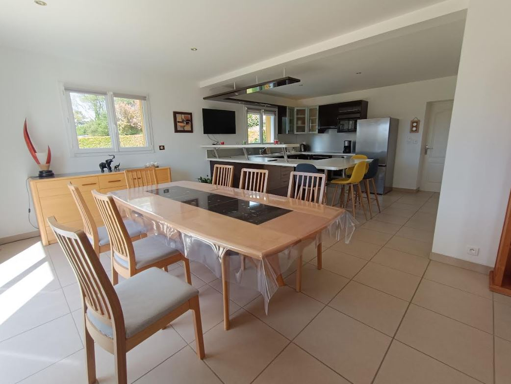 CORAY 29370 Coray maison lumineuse et moderne, 4 chambres, grand salon séjour 23 mn de Quimper 3