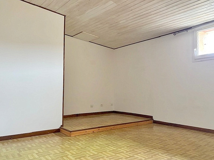 SURGERES Maison Saint Pierre La Noue 77 m2, 2 chambres, bureau garage et extérieur 6