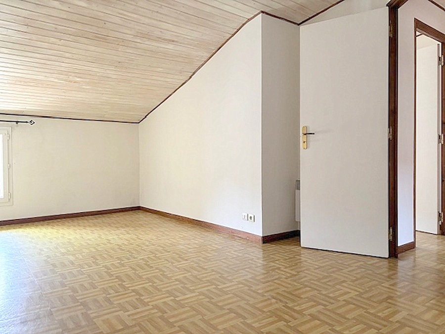 SURGERES Maison Saint Pierre La Noue 77 m2, 2 chambres, bureau garage et extérieur 7