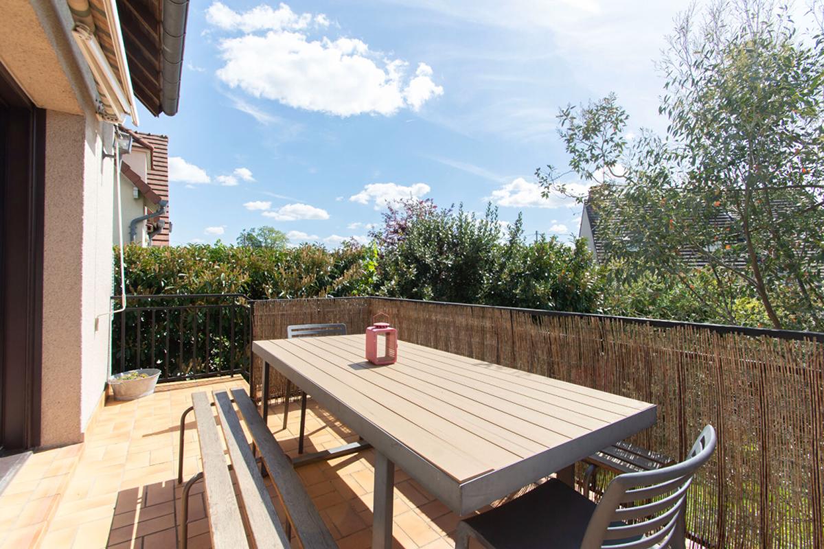 SAINTE-GENEVIEVE-DES-BOIS Maison Sainte Genevieve Des Bois 7 pièce(s) 138 m2 hab - 152 m² au sol 15