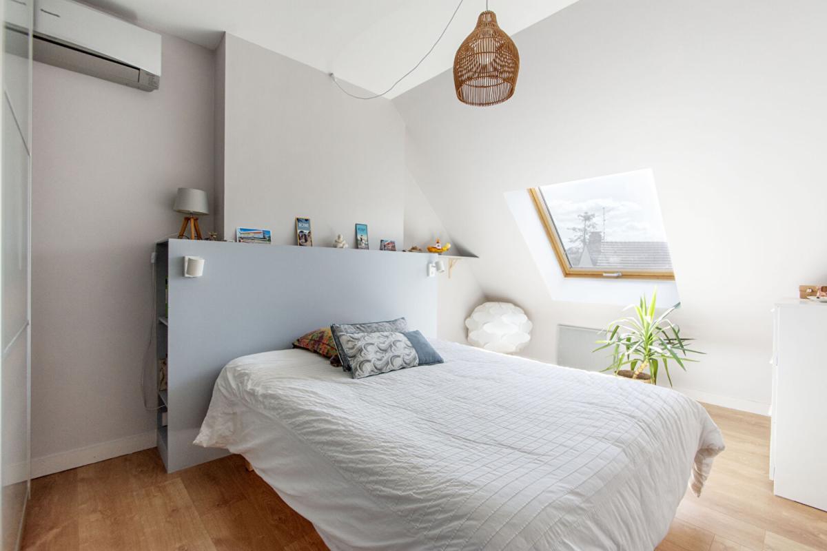 SAINTE-GENEVIEVE-DES-BOIS Maison Sainte Genevieve Des Bois 7 pièce(s) 138 m2 hab - 152 m² au sol 9