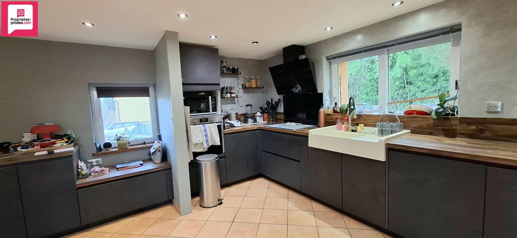 SAINT-ANDRE-D'HUIRIAT Propriété équestre  dans l 'Ain sur 11 hectares 12