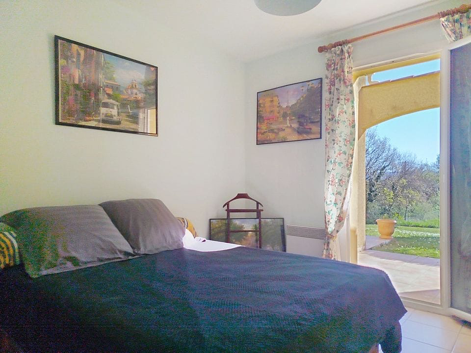 MONTMEYAN Maison Montmeyan 5 pièce(s) 113 m2 avec garage 13