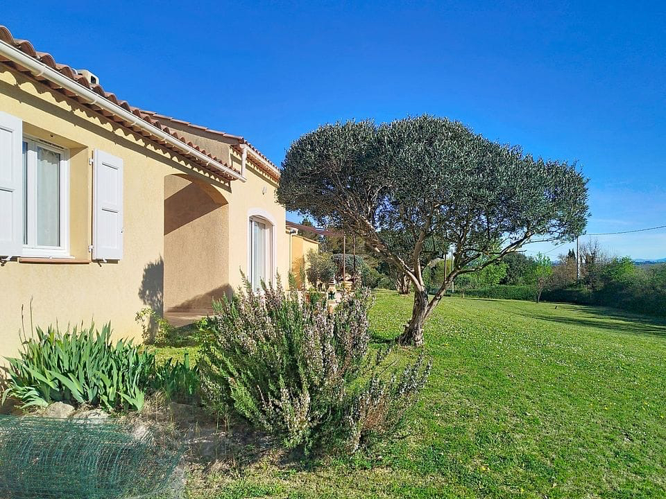 MONTMEYAN Maison Montmeyan 5 pièce(s) 113 m2 avec garage 5