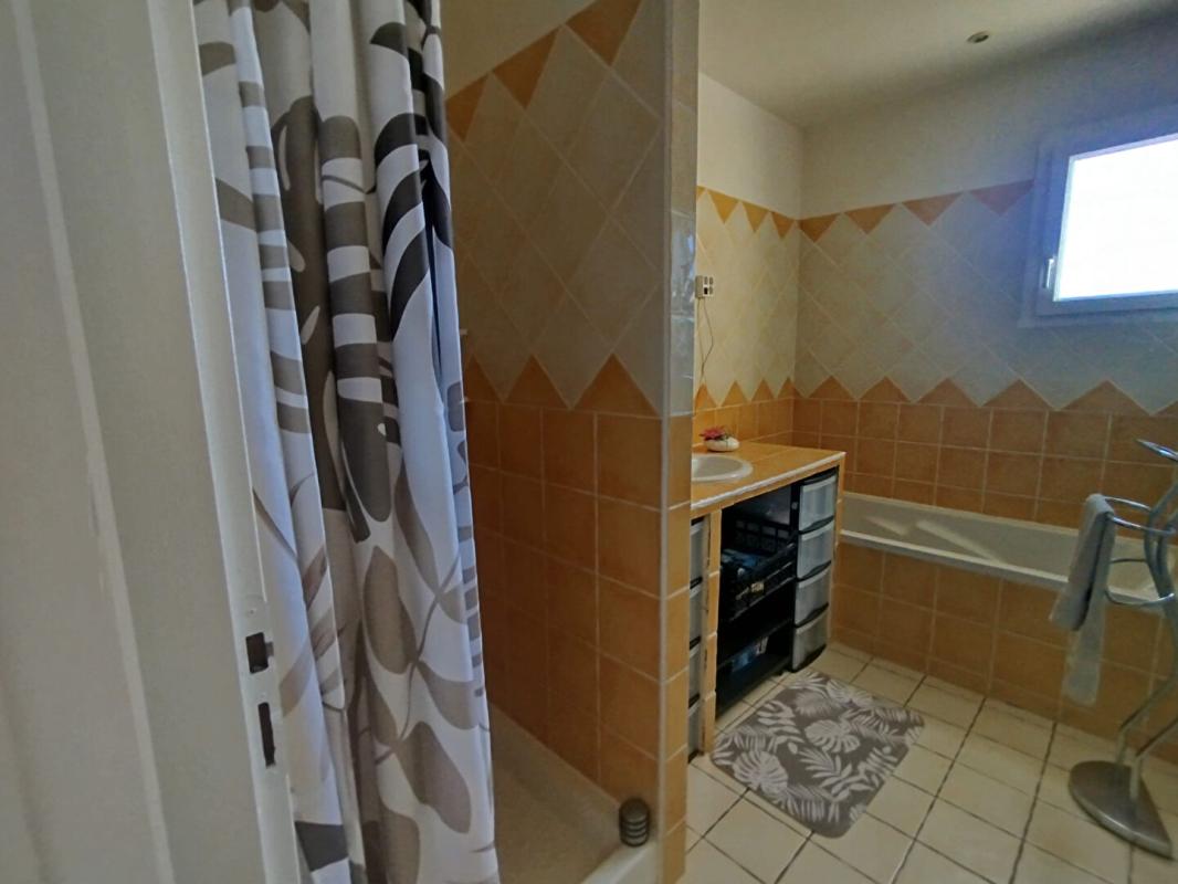 MONTMEYAN Maison Montmeyan 5 pièce(s) 113 m2 avec garage 9