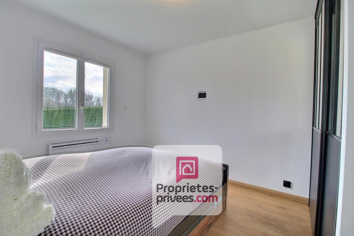 MONTARGIS 12 mn Gare de MONTARGIS - A VENDRE MAISON CONTEMPORAINE RECENTE 5 PIECES, 4 CHAMBRES + STUDIO INDEPENDANT, TERRAIN CLOS 3476 m2 12