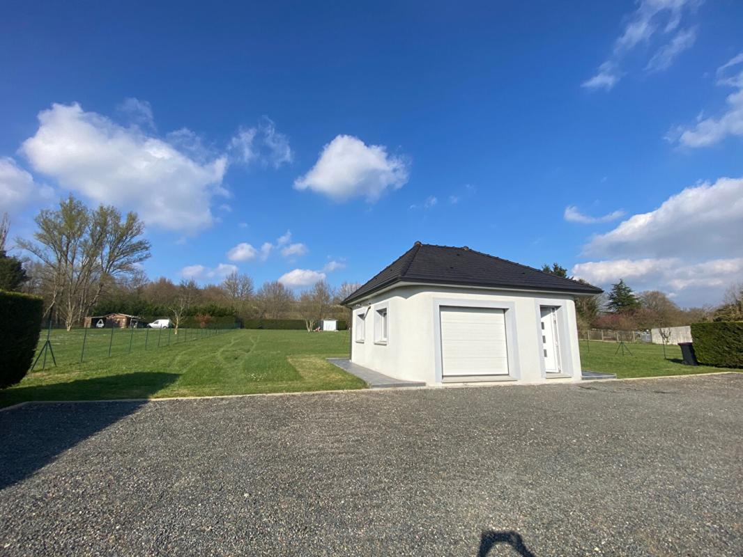 MONTARGIS 12 mn Gare de MONTARGIS - A VENDRE MAISON CONTEMPORAINE RECENTE 5 PIECES, 4 CHAMBRES + STUDIO INDEPENDANT, TERRAIN CLOS 3476 m2 15