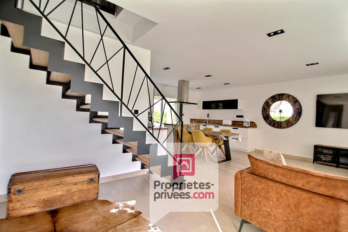 MONTARGIS 12 mn Gare de MONTARGIS - A VENDRE MAISON CONTEMPORAINE RECENTE 5 PIECES, 4 CHAMBRES + STUDIO INDEPENDANT, TERRAIN CLOS 3476 m2 4