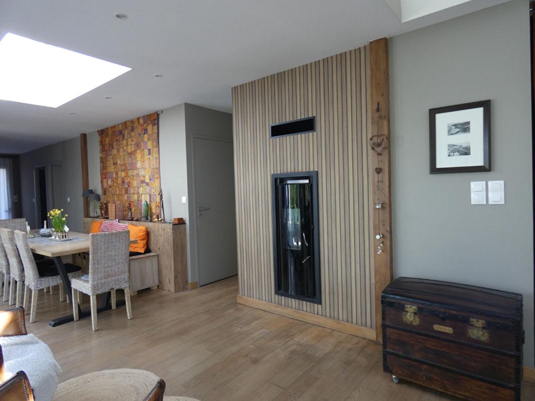 SAINT-PIERRE-DE-PLESGUEN Magnifique maison d'architecte de 150m2 avec son gîte de 53m2, sur un terrain de 2 369m2 8