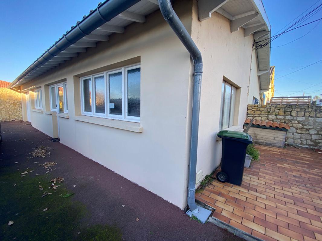 SAINTES EXCLUSIVITE Maison de  5 pièces  avec dépendance/ local d'activité  de  3 pièces de 55 m2 16