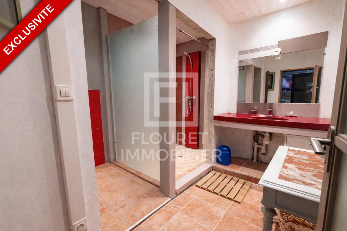 MONTESQUIEU-DES-ALBERES Mas catalan atypique de caractère - 5 chambres, 2 bureaux, piscine, volumes rares 14