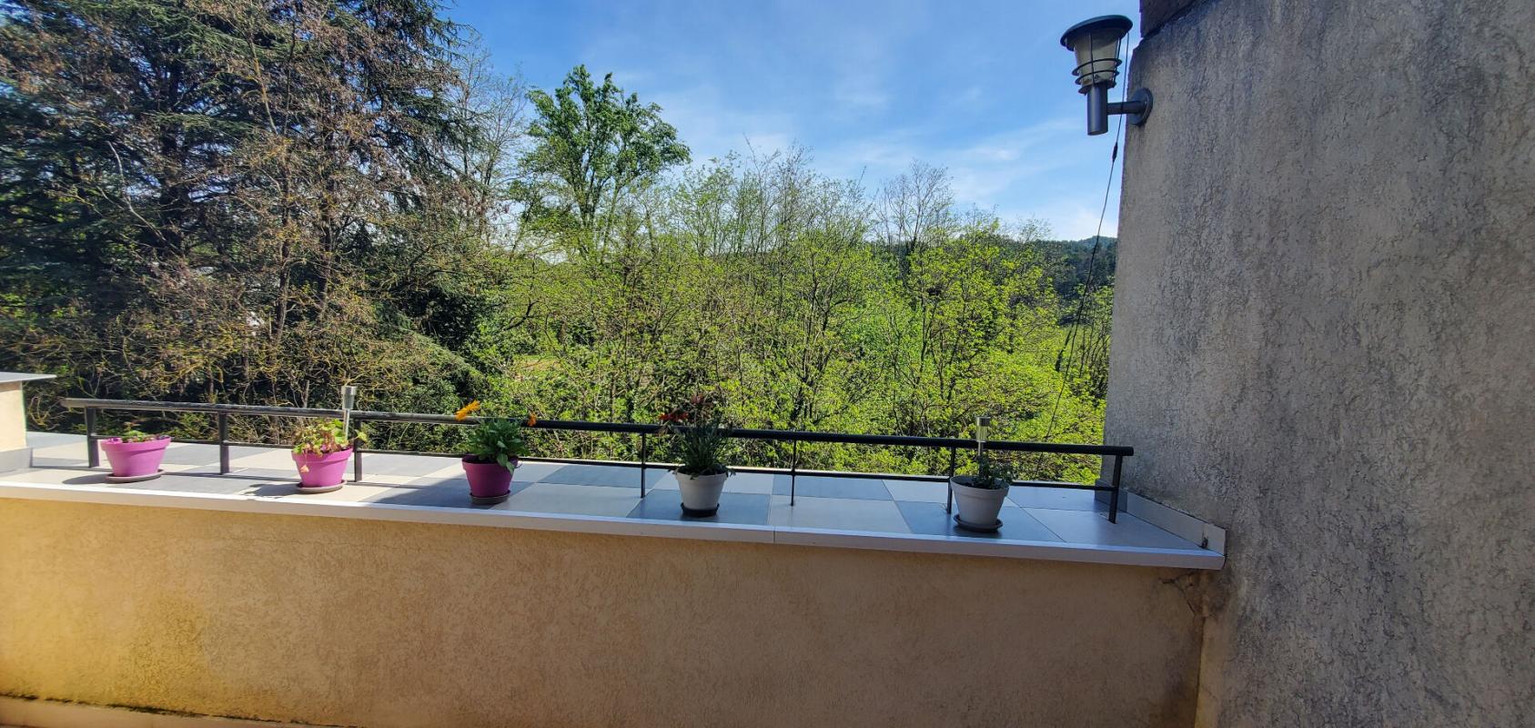 BESSEGES Appartement Besseges 3 pièces 9