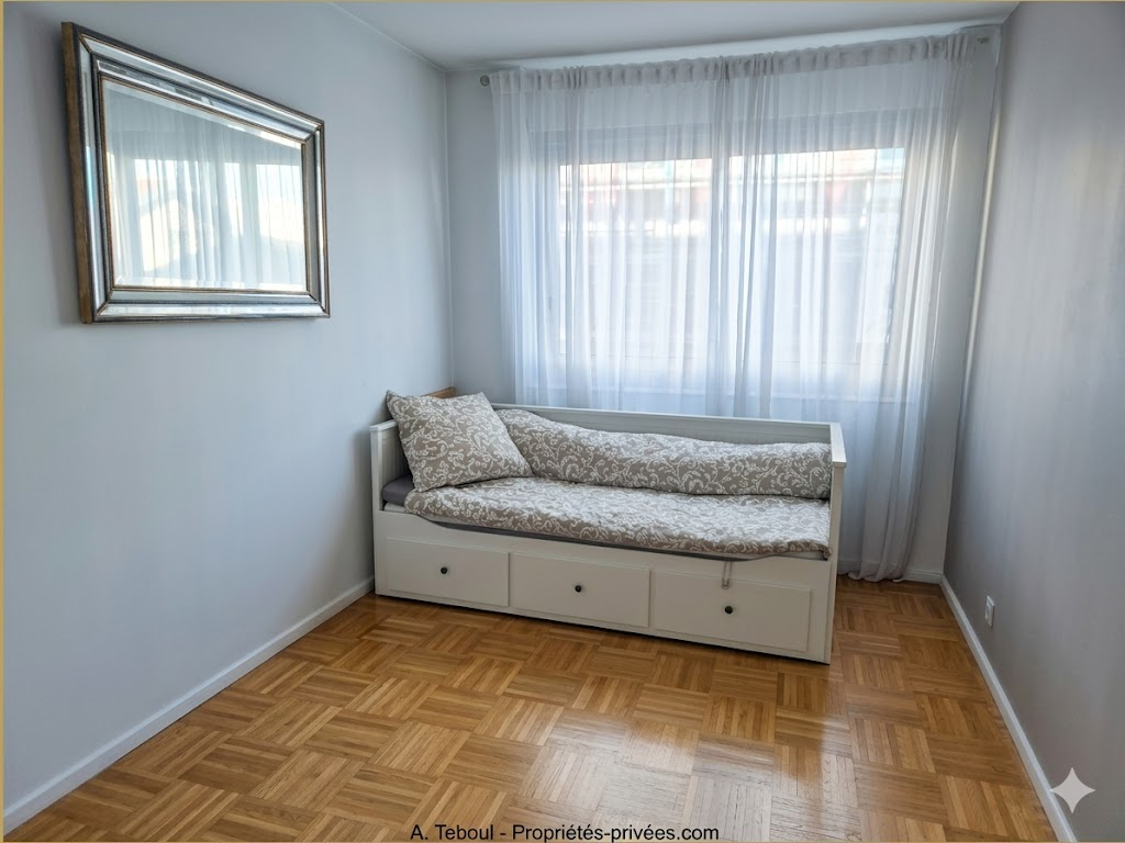 VILLEURBANNE Villeurbanne : "Coeur gratte ciel "  Grand T3 de  77 m2, Refait entièrement à neuf, avec Jardin & Balcon 12