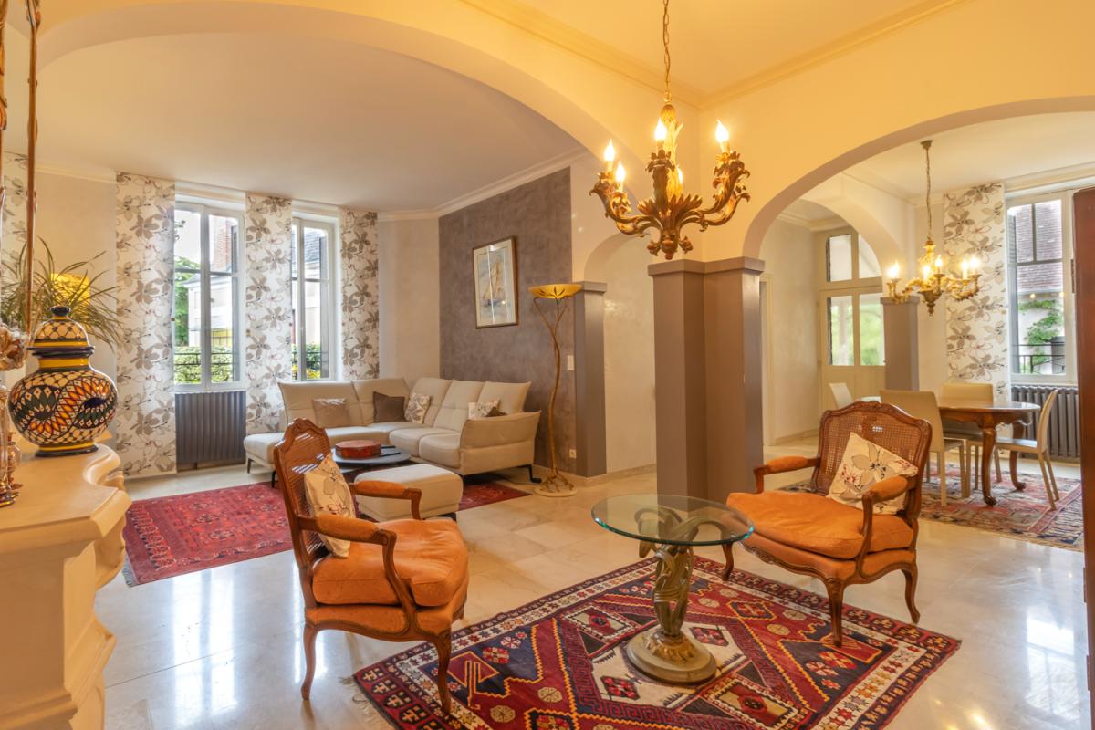 CHABRIS Maison Chabris 9 pièce(s) 233 m2 2