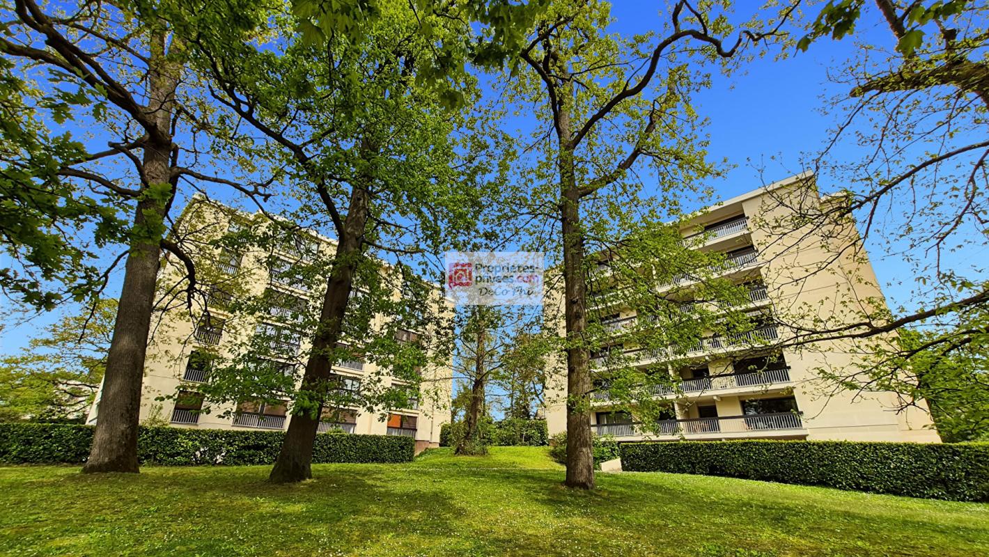 VERSAILLES Appartement  terrasse  4 pièces  92 m2  Versailles 16