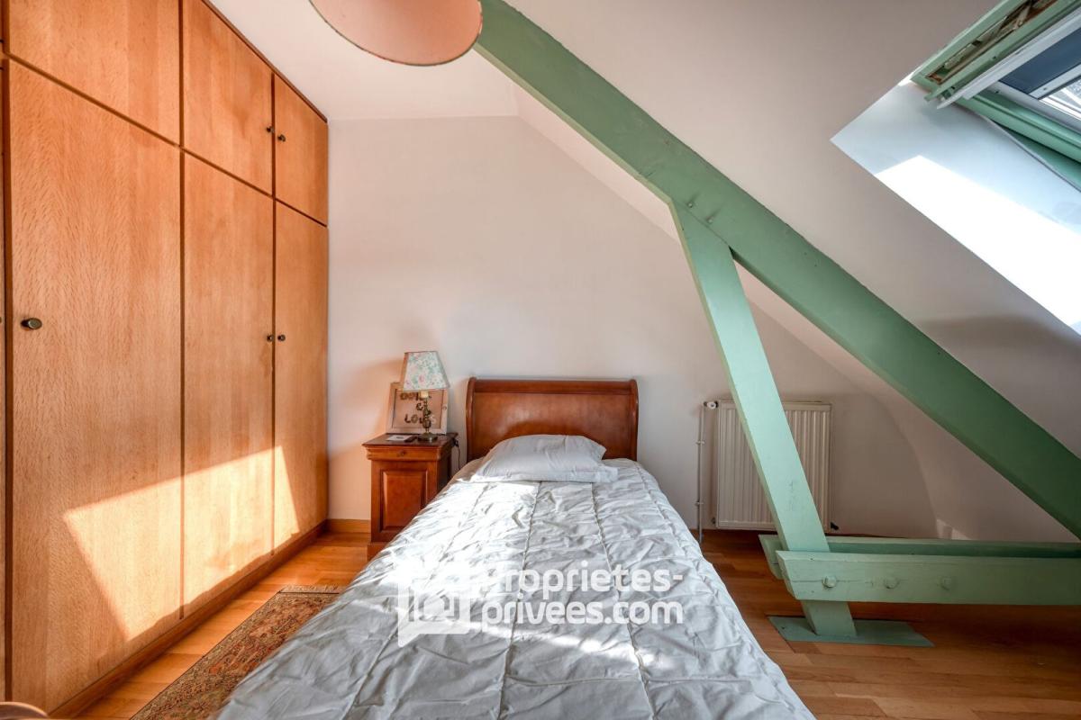 BRIIS-SOUS-FORGES Propriété de caractère et sa piscine sans vis-à-vis 10