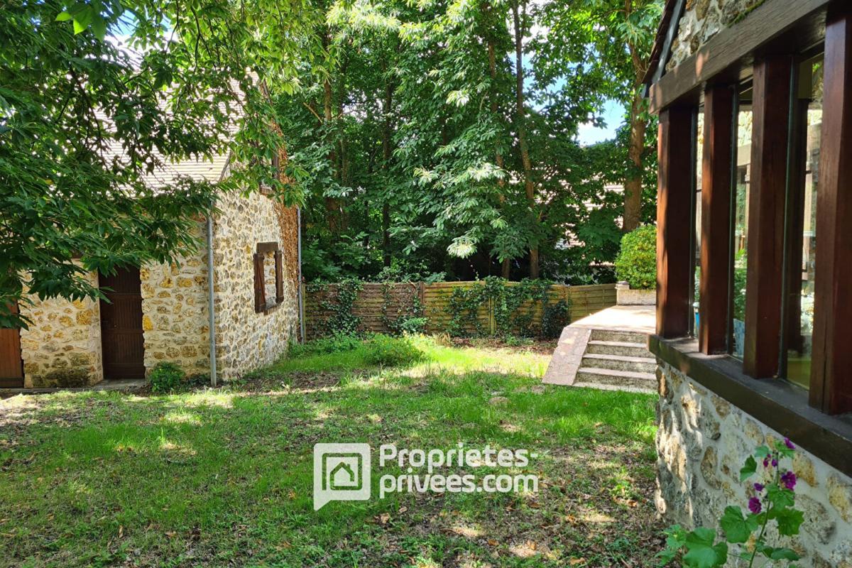 BRIIS-SOUS-FORGES Propriété de caractère et sa piscine sans vis-à-vis 4