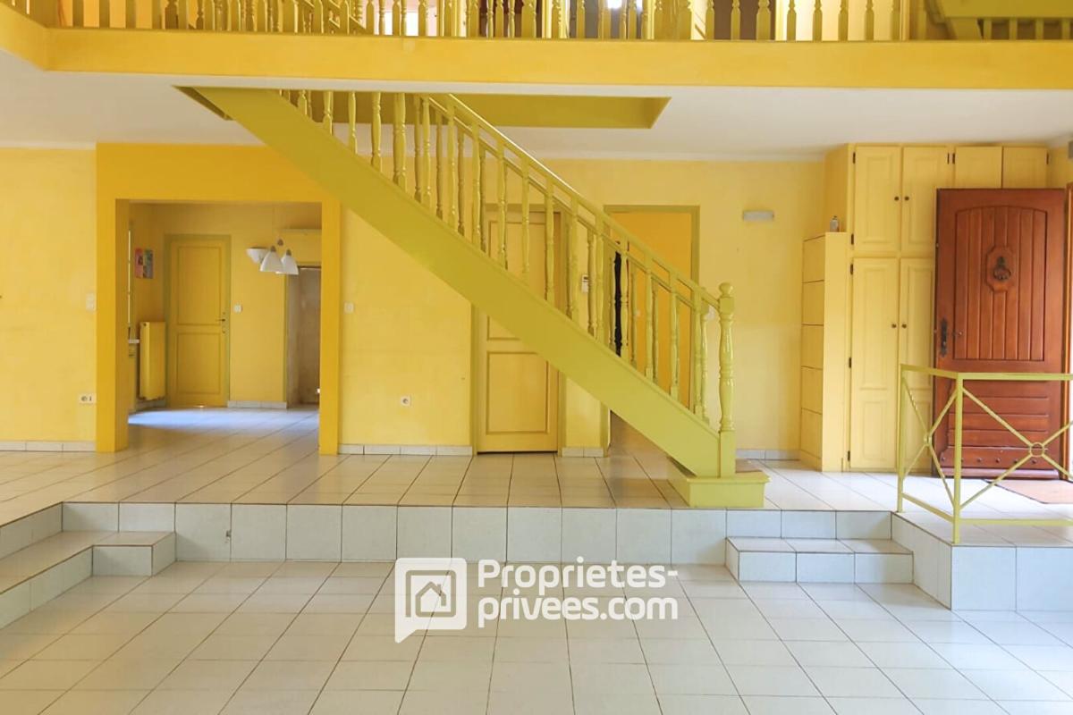 BRIIS-SOUS-FORGES Propriété de caractère et sa piscine sans vis-à-vis 6