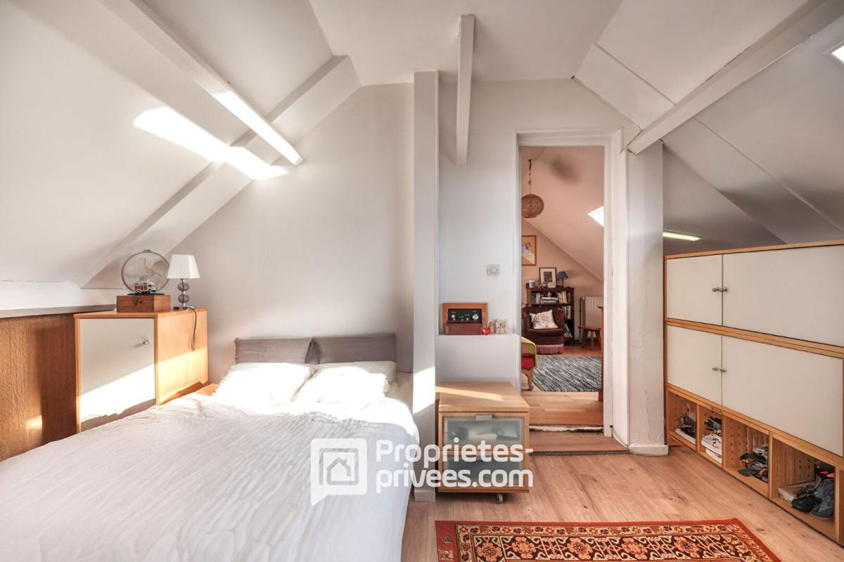 BRIIS-SOUS-FORGES Propriété de caractère et sa piscine sans vis-à-vis 9