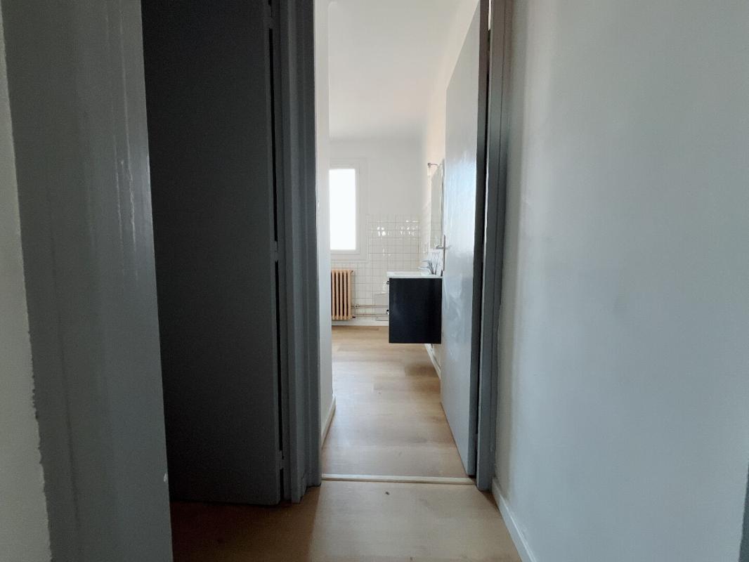 PERPIGNAN Charmant appartement T3 entièrement rénové de 64 m² au 2 eme étage sans ascenseur d'une petite copropriété 7