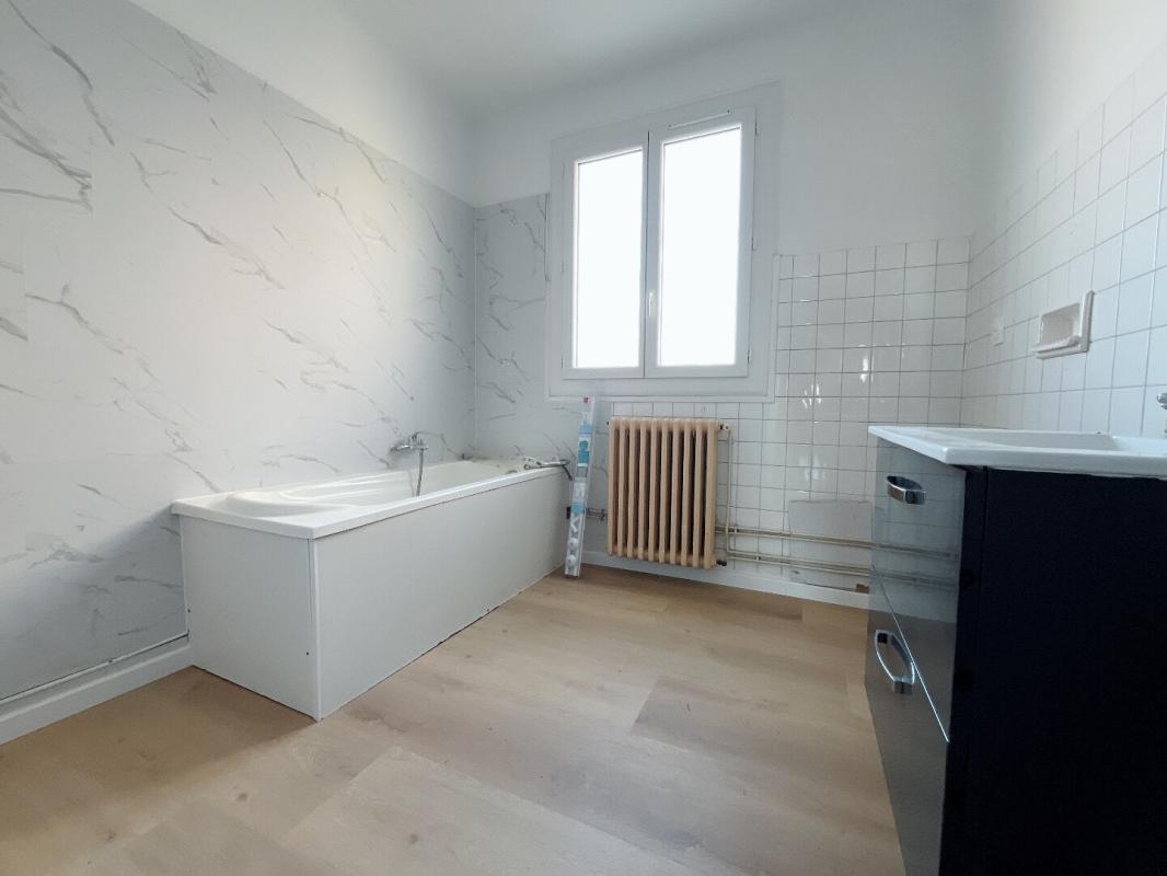 PERPIGNAN Charmant appartement T3 entièrement rénové de 64 m² au 2 eme étage sans ascenseur d'une petite copropriété 8