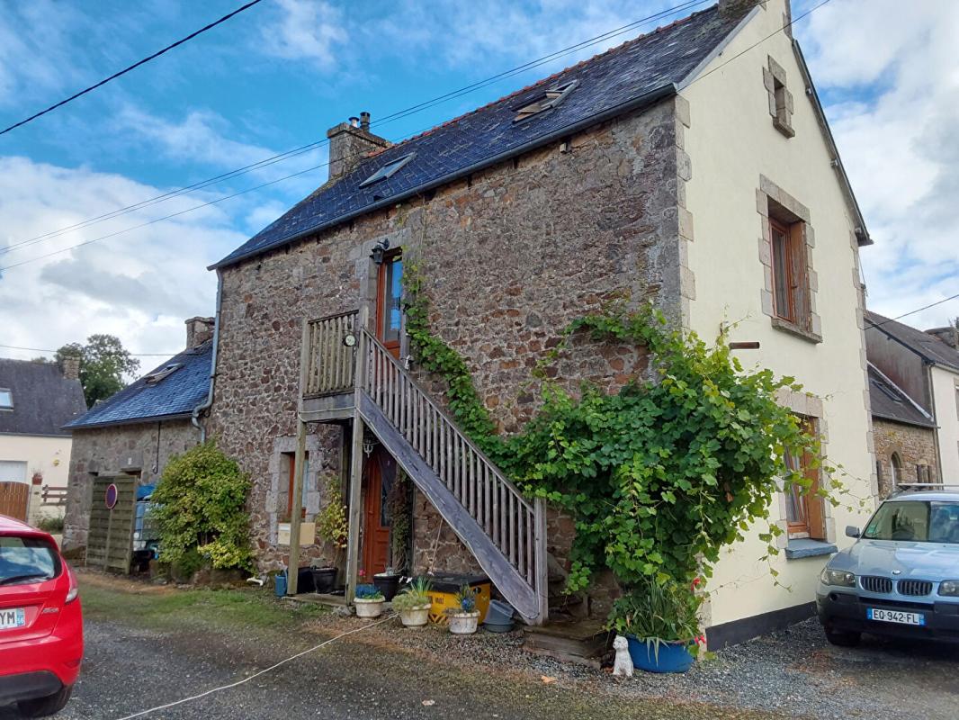 ROSTRENEN Maison double Rostrenen 6 pièce(s) 142 m2 4