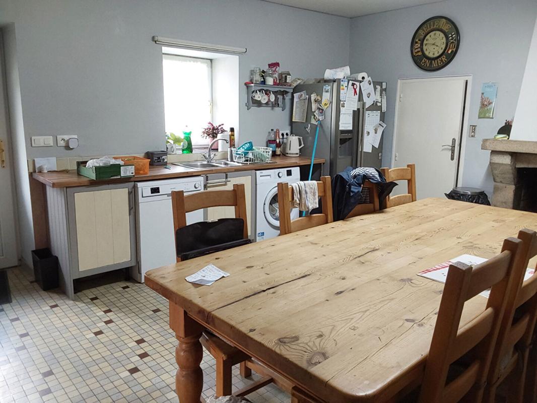 ROSTRENEN Maison double Rostrenen 6 pièce(s) 142 m2 6