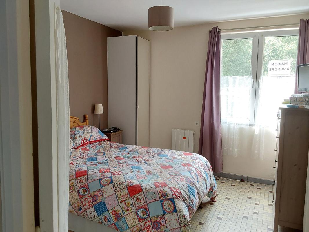 ROSTRENEN Maison double Rostrenen 6 pièce(s) 142 m2 8