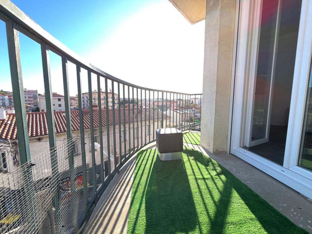 PERPIGNAN Charmant appartement de type T3/T4 de 106 m² très spacieux avec balcon au 2 ème étage sans ascenseur 1