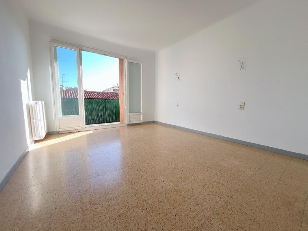 PERPIGNAN Charmant appartement de type T3/T4 de 106 m² très spacieux avec balcon au 2 ème étage sans ascenseur 16