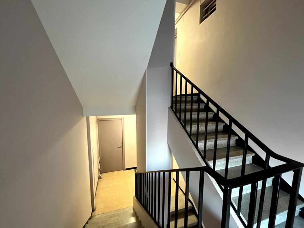 PERPIGNAN Charmant appartement de type T3/T4 de 106 m² très spacieux avec balcon au 2 ème étage sans ascenseur 18