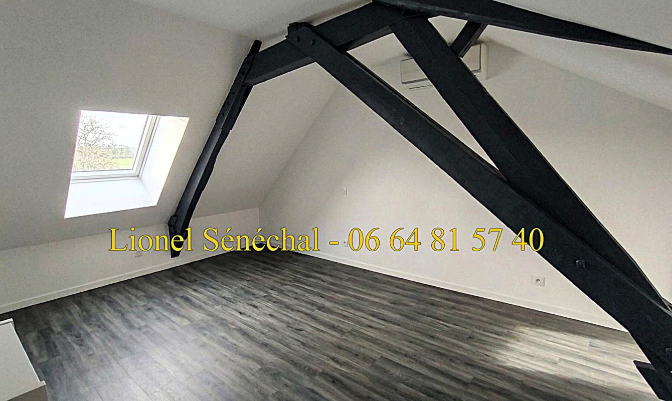 SAVIGNE-L'EVEQUE Longère lumineuse entièrement rénovée et peu énergivore de 250 m2 au sol avec son superbe espace piscine couvert sur une une parcelle de plus de 3 000 m2 avec vue sur la campagne 13