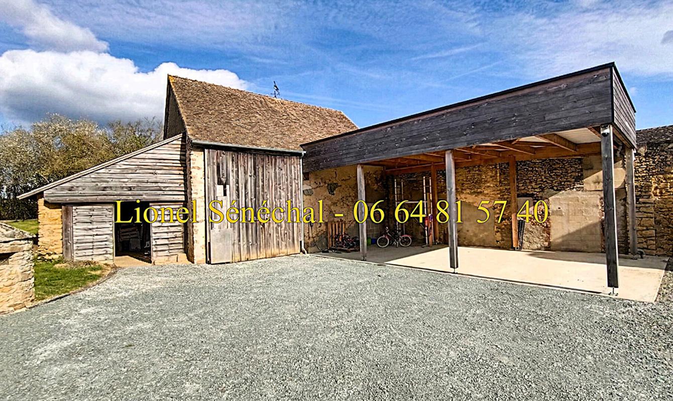 SAVIGNE-L'EVEQUE Longère lumineuse entièrement rénovée et peu énergivore de 250 m2 au sol avec son superbe espace piscine couvert sur une une parcelle de plus de 3 000 m2 avec vue sur la campagne 16