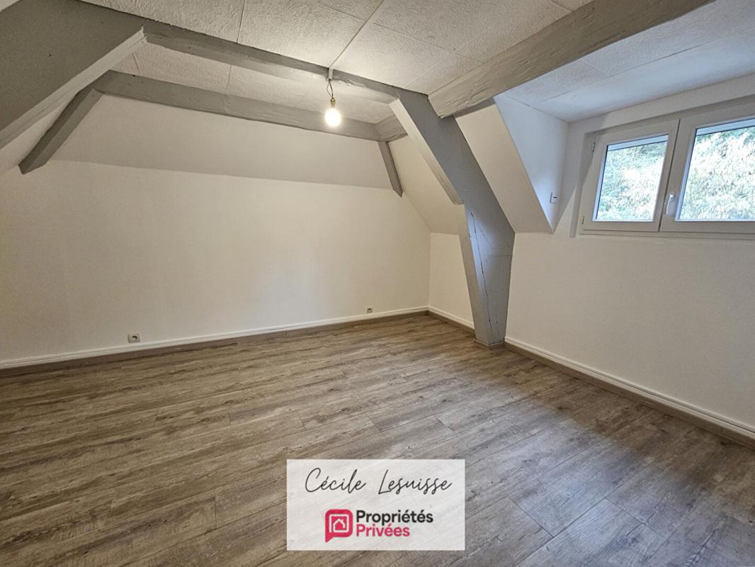 QUILLEBEUF-SUR-SEINE Maison de caractère - 5 pièces 9