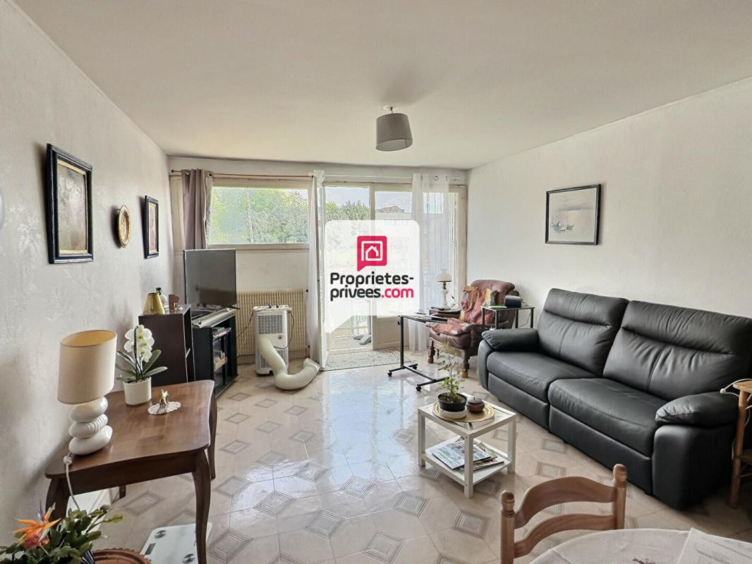 PERIGUEUX Appartement T4 d'env. 111m2 avec 3 ch., ascenseur et parking couvert dans secteur prisé sur PERIGUEUX (24000) 2