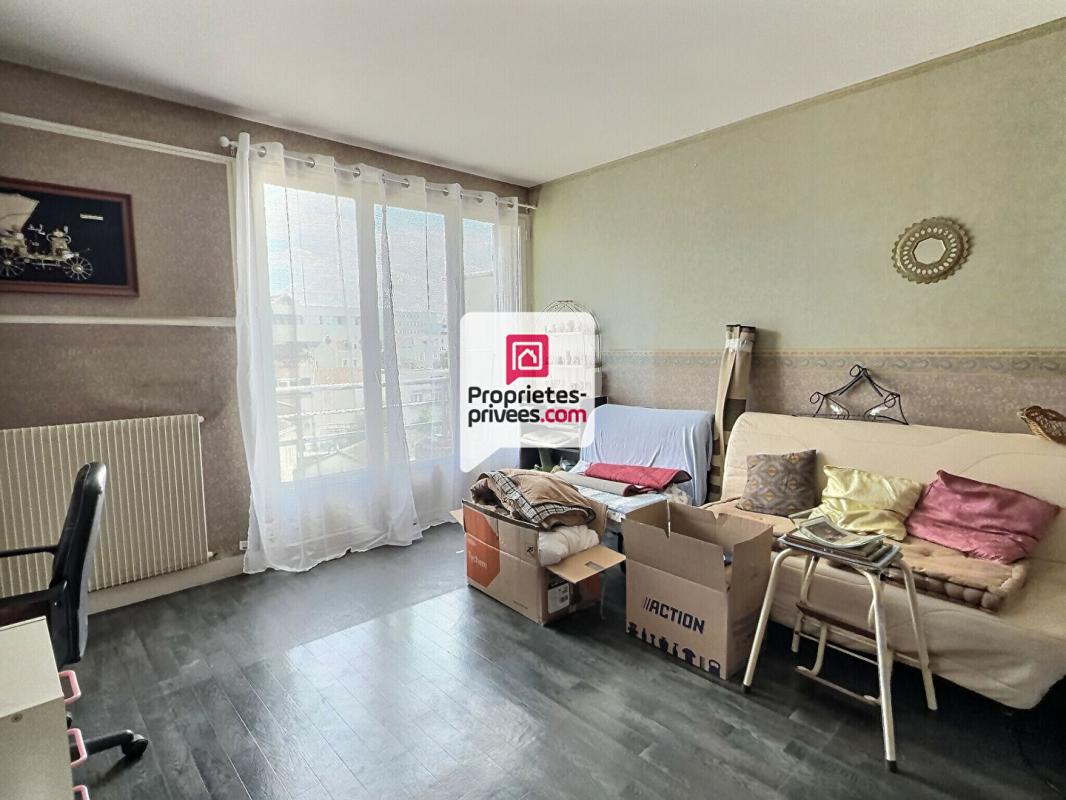 PERIGUEUX Appartement T4 d'env. 111m2 avec 3 ch., ascenseur et parking couvert dans secteur prisé sur PERIGUEUX (24000) 5
