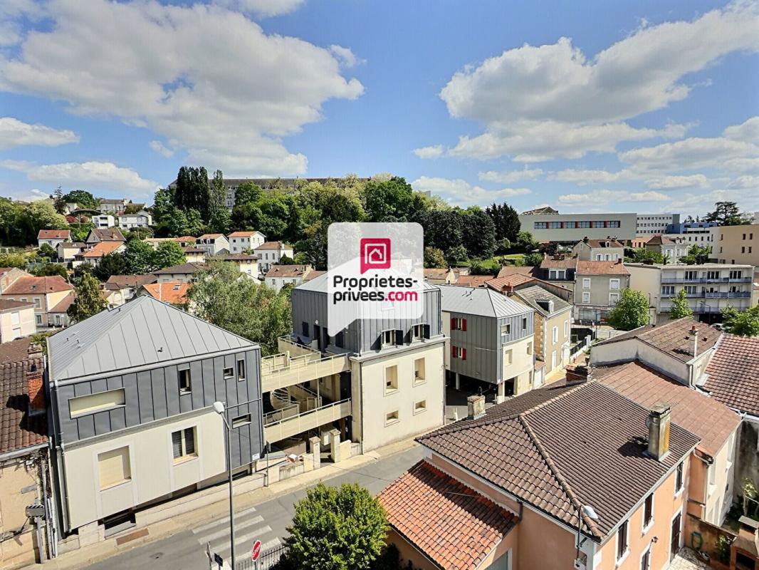 PERIGUEUX Appartement T4 d'env. 111m2 avec 3 ch., ascenseur et parking couvert dans secteur prisé sur PERIGUEUX (24000) 9