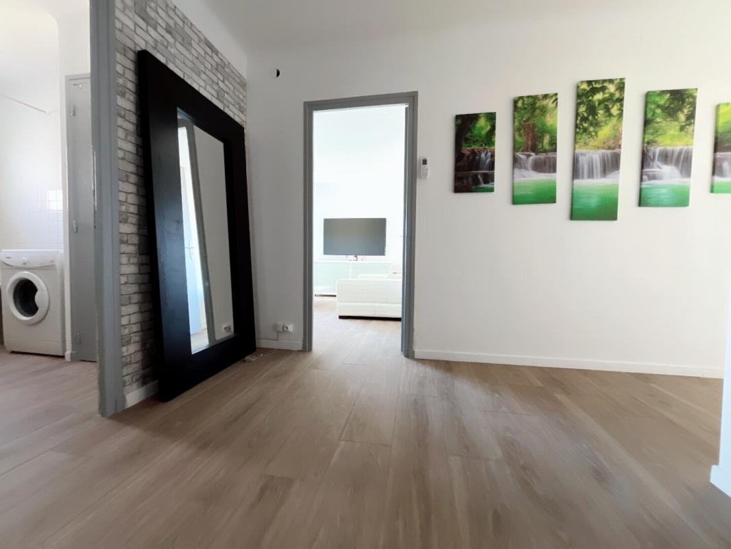 PERPIGNAN Magnifique appartement T5 de 116 m² au 3 ème étage sans ascenseur avec balcon 1