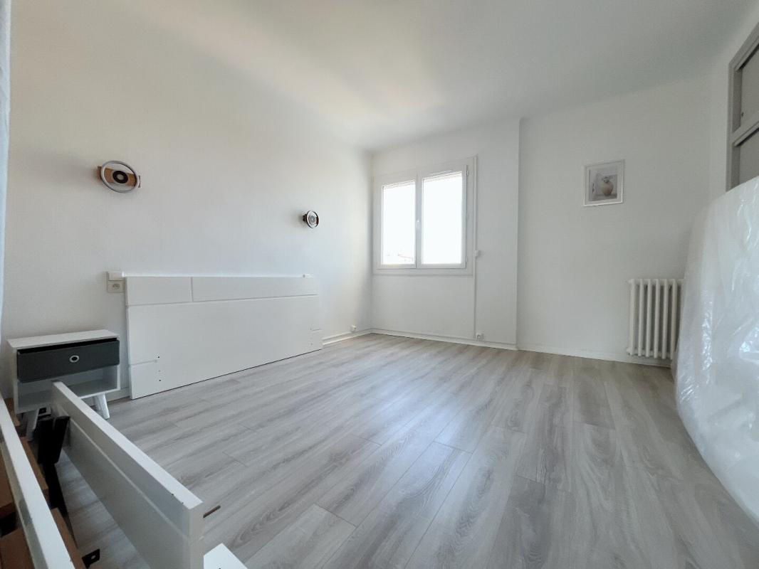 PERPIGNAN Magnifique appartement T5 de 116 m² au 3 ème étage sans ascenseur avec balcon 12
